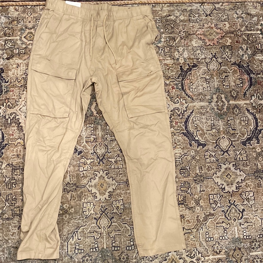 H&M cargos